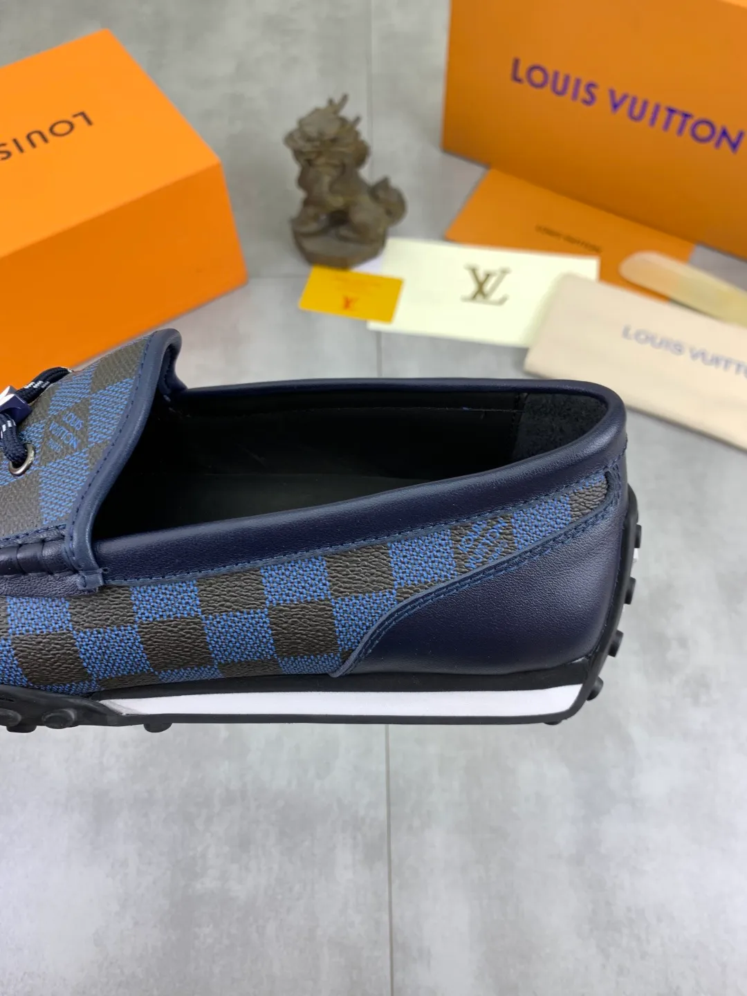 Men's Men's Shoes 💰P640 New Style 💶[LOUIS VUITTON] Water-dyed Niuli Original Order New Style 🍀LV Louis Vuitton *——Top version of LV classic leather shoes! Made of imported original calfskin, original leather side strips and wear-resistant high-end rubber outsole! High quality products! Color: black optional Size: 39-45
